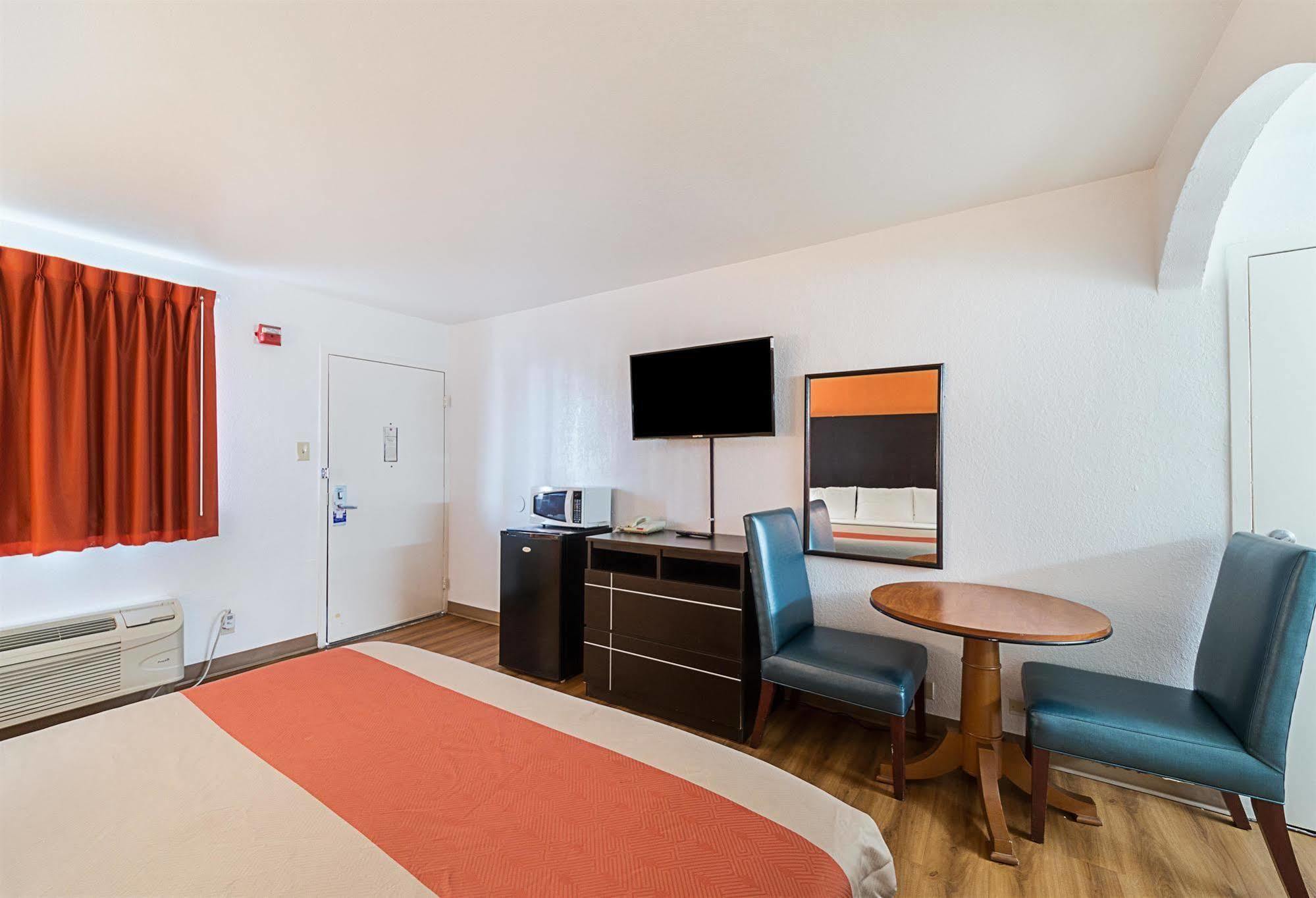 Motel 6 San Antonio Tx I10 West Экстерьер фото